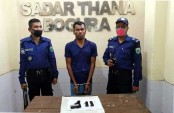বগুড়ায় হত্যাসহ ৯টি মামলার আসামী 
সন্ত্রাসী হাড়ি জুয়েল অস্ত্রসহ গ্রেফতার