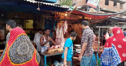 দাম নির্ধারণ না করে দেয়ায় মাংসের বাজারে অস্থিরতা
