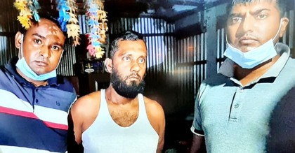 ছোট ভাইকে খুন করে ভারতে পালানোর চেষ্টাকালে বড় ভাই গ্রেফতার
