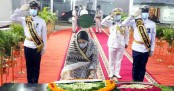 বঙ্গবন্ধুর প্রতিকৃতিতে স্পিকারের শ্রদ্ধা
