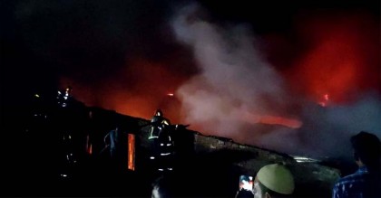 সোয়ারিঘাটে জুতার কারখানায় আগুন, ৫ জনের মরদেহ উদ্ধার
