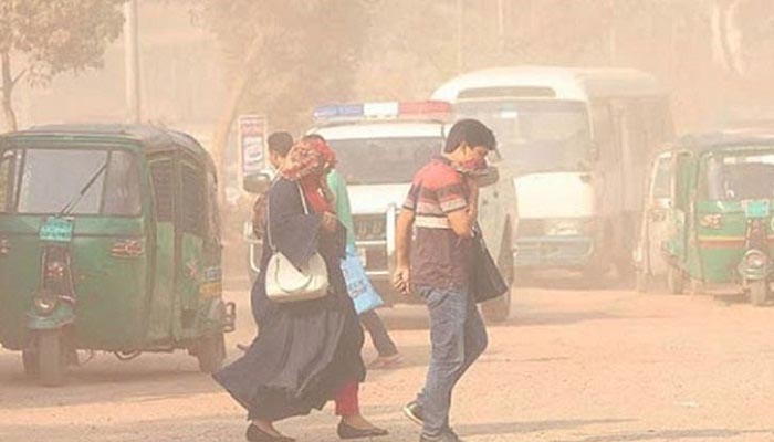বিশ্বের দূষিত শহরের তালিকায় তৃতীয় ঢাকা
