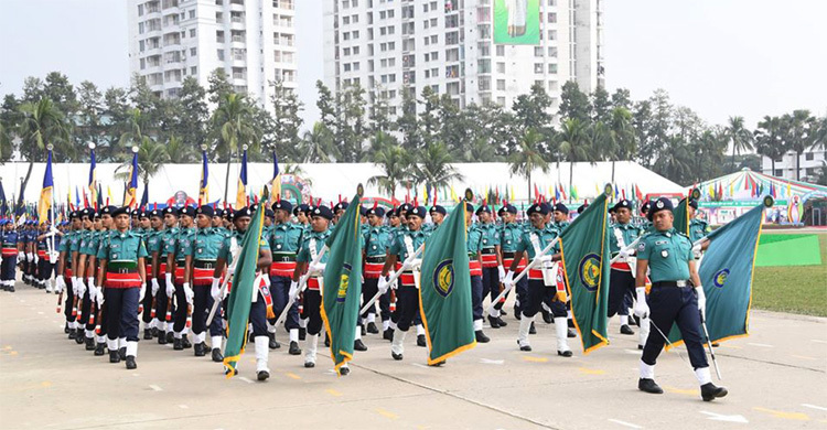 জনতার পাশে থাকার প্রত্যয়ে ‘পুলিশ সপ্তাহ’ শুরু আজ
