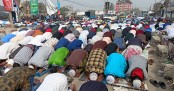 বিশ্ব ইজতেমায় লাখো মুসল্লির জুমার নামাজ আদায়

