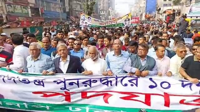 অবিলম্বে পদত্যাগ করুন অন্যত্থায় ভারাক্রান্ত হৃদয়ে বিদায় নিতে হবে: সরকারকে মির্জা ফখরুল
