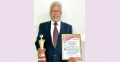 মহাত্মা গান্ধী অ্যাওয়ার্ড পেলেন তপন কান্তি সরকার
