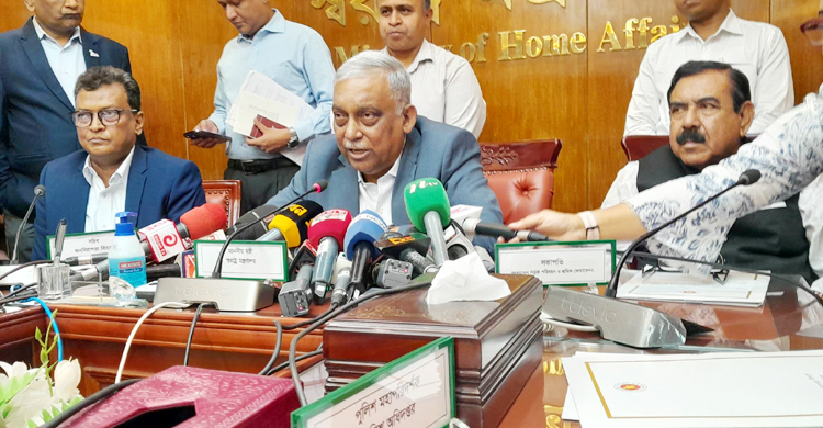 ‘ঈদের আগে ৩ দিন নির্মাণসামগ্রীবাহী ট্রাক চলাচল বন্ধ’
