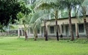 ফুলবাড়ীতে চাকুরির প্রলোভন দেখিয়ে ভূয়া নিয়োগপত্র দিয়ে
অর্ধ কোটি টাকা আত্মসাতের অভিযোগ সাবেক এক অধ্যক্ষের বিরুদ্ধে