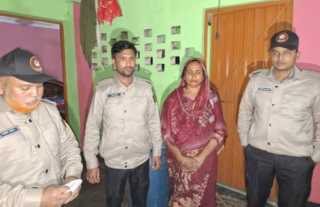 গাইবান্ধার গোবিন্দগঞ্জে ফেনসিডিল ও গাঁজাসহ নারী আটক