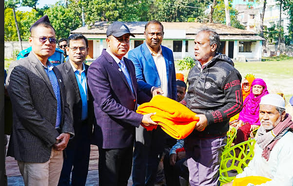 আরএমপি’র পুলিশ কমিশনারের কম্বল বিতরণ
