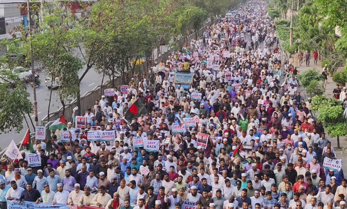 সারাদেশে নজিরবিহীন বিক্ষোভ: মার্কিন নাগরিকদের সতর্ক করল যুক্তরাষ্ট্র দূতাবাস