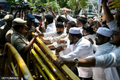 ওয়াকফ আইনের বিরুদ্ধে ভারত জুড়ে প্রতিবাদ, সই সংগ্রহ, মামলা