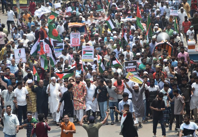 গাজায় ইসরায়েলি আগ্রাসনের প্রতিবাদে রংপুরে ব্যবসায়ীদের আধাবেলা ধর্মঘট