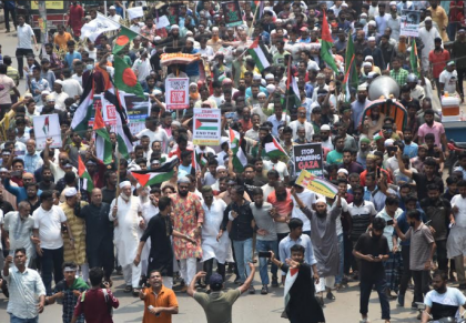 গাজায় ইসরায়েলি আগ্রাসনের প্রতিবাদে রংপুরে ব্যবসায়ীদের আধাবেলা ধর্মঘট