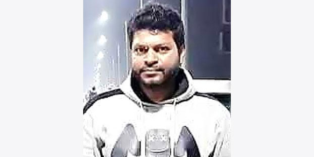 ঈদে বাড়ি ফেরা হলো না আনোয়ার শরিফের: ট্রাকের ধাক্কায় প্রাণ গেল, ছেলে আইসিইউতে