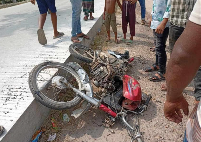 রায়গঞ্জে বাস চাপায় মোটরসাইকেল আরোহী নিহত