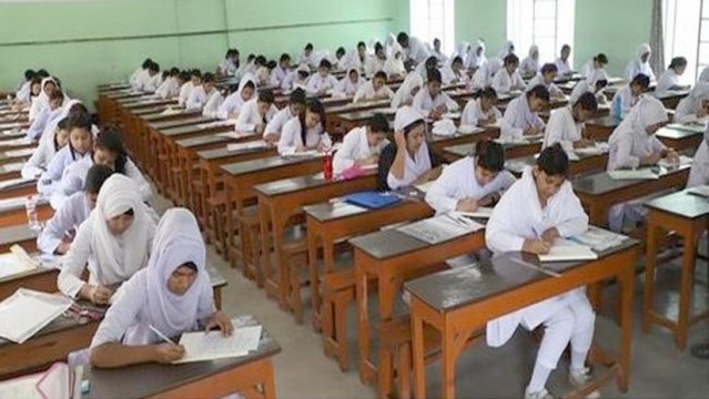 এইচএসসি ও সমমানের পরীক্ষা শুরু
