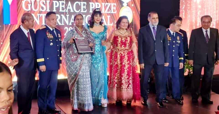 ‘গুসি শান্তি পুরস্কার’ পেলেন শিক্ষামন্ত্রী
