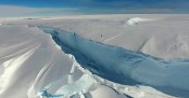 ভেঙে গেলো প্রায় লন্ডনের সমান আয়তনের হিমবাহ
