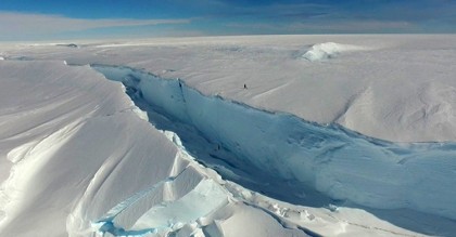 ভেঙে গেলো প্রায় লন্ডনের সমান আয়তনের হিমবাহ
