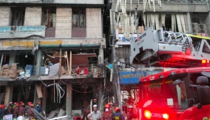 জানা গেছে নিহত ১৮ জনের পরিচয়, আবার শুরু হলো উদ্ধারকাজ