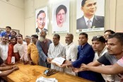 বণ্যার্তদের সহায়তায় বগুড়ায় স্বেচ্ছাসেবকদলের পৌনে দুই লক্ষ টাকা হস্তান্তর
