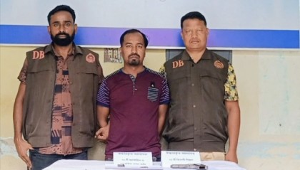 বগুড়ায় বিদেশী পিস্তল ও 
তাজাগুলিসহ সন্ত্রাসী রহিম গ্রেপ্তার