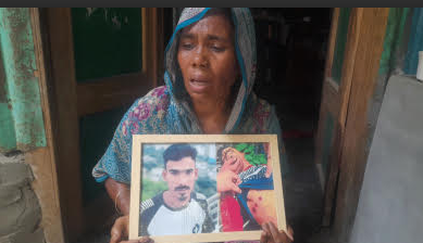 হাসিনা আগেরদিন পলাইলে, আমার ব্যাটা বাইচ্যা থাকত: শহীদ সুমনের মা