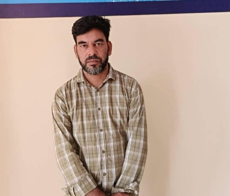 বগুড়ায় অস্ত্র ও বিস্ফোরক মামলায় পলাতক স্বেচ্ছাসেবক লীগ নেতা গ্রেপ্তার