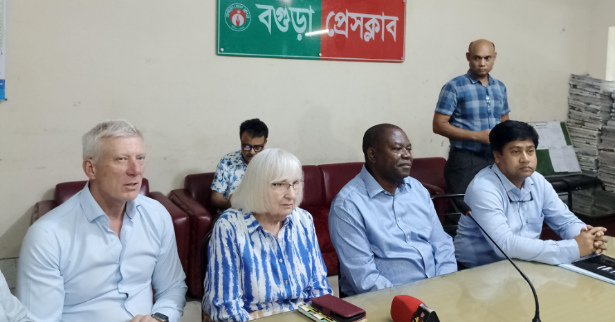 বগুড়ায় টিএমএসএস-এর সংবাদ সম্মেলন: সাশ্রয়ী মূল্যে ক্যান্সার চিকিৎসায় জিন-ভিত্তিক প্রযুক্তির যুগান্তকারী অগ্রগতি