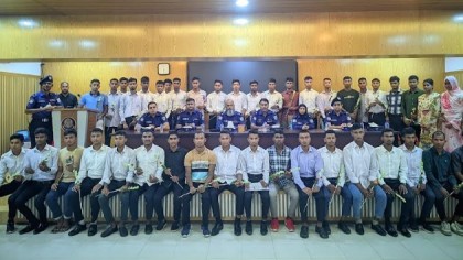 রংপুরে মাত্র ১২০ টাকায় পুলিশে চাকরি পেলেন ৪০ জন