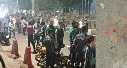 ঢাকা বিশ্ববিদ্যালয়ের টিএসসি এলাকায় ককটেল বিস্ফোরণ