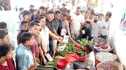 বগুড়া-০৬ ধানের শীষে ভোট চেয়ে জেলা ছাত্রদলের ব্যাপক গণসংযোগ