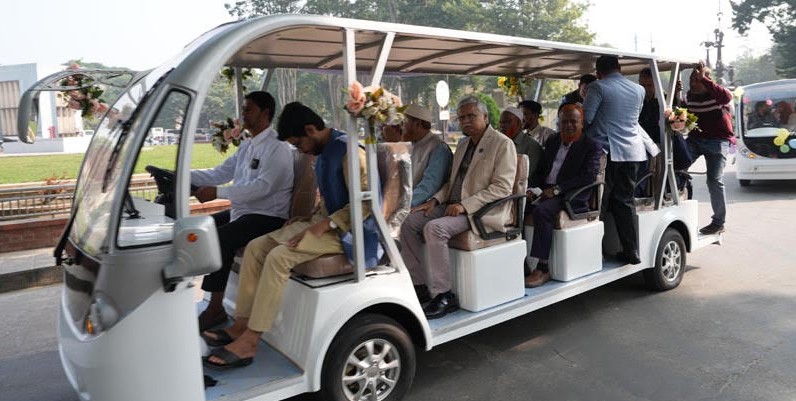 রাবিতে চালু হলো ই-কার সার্ভিস