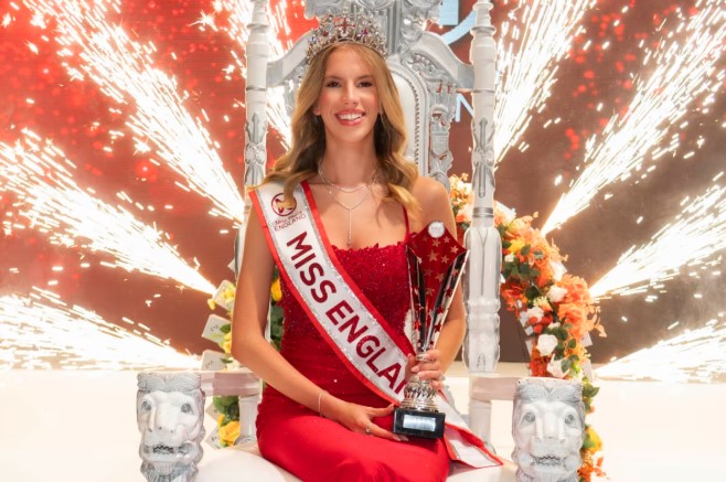 পশ্চিমা সমাজে নৈতিক অবক্ষয়: লেসবিয়ান পরিচয়ধারী নারী মিস ইংল্যান্ড !