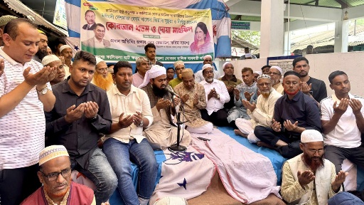 বগুড়ার পুত্রবধূ খালেদা জিয়ার সুস্থতায় 
কোটি জনতা দোয়া করছেন- বাদশা