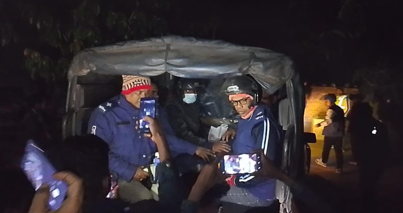 রংপুরে মাদ্রাসায় ৮ বৎসরের শিশু শিক্ষার্থী সহ একাধিক শিশুকে ধর্ষণের অভিযোগে শিক্ষক  আটক