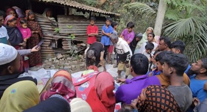 বিআরটিসির ওভারটেকিংয়ে নওগাঁয় প্রাণ গেলো দুই মোটরসাইকেল আরোহীর