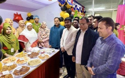 প্রাণবন্ত আয়োজনে বগুড়ায় কম্বাইন্ড 
নার্সিং ইন্সটিটিউটে পিঠা উৎসব অনুষ্ঠিত