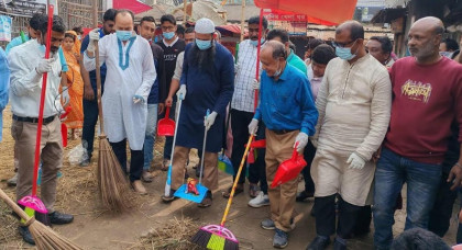 গোবিন্দগঞ্জে পরিচ্ছন্নতা কর্মসূচির উদ্বোধন করলেন এমপি লিংকন