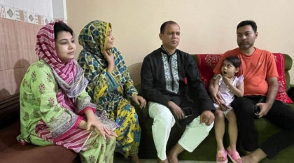 প্রয়াত সাংবাদিক রউফ জালালের পরিবারের সঙ্গে দেখা করলেন প্রধানমন্ত্রীর অতিরিক্ত প্রেস সচিব