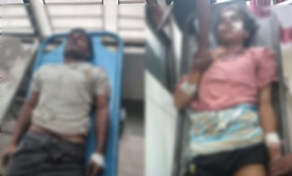 রাণীনগরে ইট বোঝাই ট্রাক্টর নিয়ন্ত্রণ হারিয়ে গাছের সঙ্গে ধাক্কা, ড্রাইভার ও হেলপার নিহত