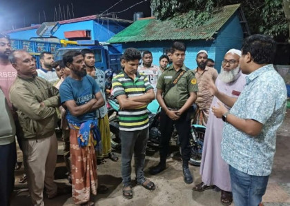 সিংড়ায় জ্বালানি তেলবাহী লরির ম্যানেজারকে ৫০ হাজার টাকা জরিমানা 