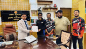 মোটরসাইকেলে প্রস্তাবিত আয়কর
প্রত্যাহারের দাবিতে বগুড়ায় বাইকারদের মানববন্ধন