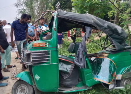 বিরামপুরে বাস চাপায় নারী নিহত