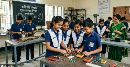 শিক্ষার্থীদের জন্য ১৪ লাখ ট্যাব, ষষ্ঠ শ্রেণি থেকে কারিগরি শিক্ষা