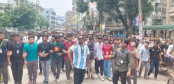 এইচএসসি পরীক্ষা স্থগিতের দাবিতে বগুড়ায় সড়ক অবরোধ, ডিসি কার্যালয় ঘেরাও