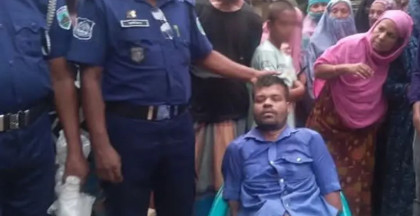 বাড়ির পাশেই খেলছিল ৭ বছরের শিশু, হঠাৎ কুপিয়ে-পিটিয়ে হত্যা