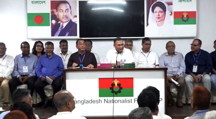 বগুড়া বিএনপির নেতাদের সঙ্গে তারেক রহমানের বৈঠক