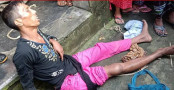 বোরকা পরে চুরি করতে গিয়ে ধরা পড়ল যুবক, রাতভর নির্যাতন